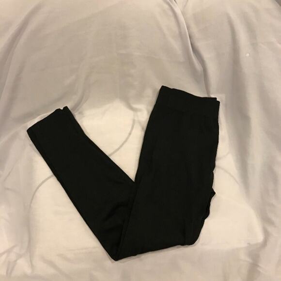 Time and Tru Black Leggings - Picture 2 of 4